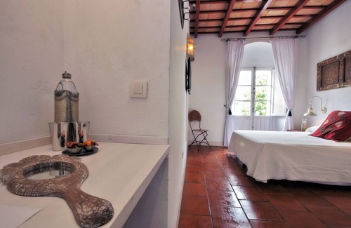 Tarifa House | Benali Guesthouse: Relaxation with Spa and Family Amenities