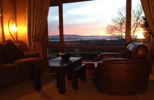 Mullaghnaneane Bed & Breakfast | Discover Benbulben Farmhouse B&B - Family-Friendly Retreat