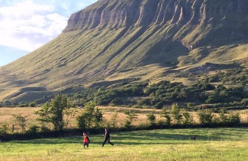 Mullaghnaneane Bed & Breakfast | Discover Benbulben Farmhouse B&B - Family-Friendly Retreat