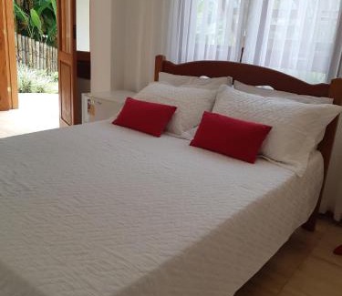 Penedo Bed & Breakfast | Experience Bendito Recanto: Top-Rated Stay with Pool & Pets