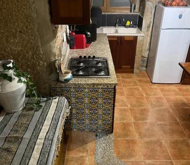 Fundao House | Family-Friendly Retreat at Benedita's House with Pets Welcome
