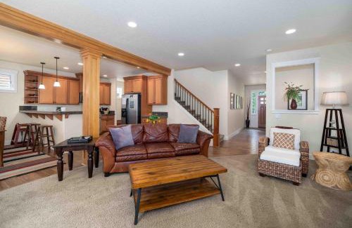 Pacific City House | Discover Beneteau: Family-Friendly 4-Star Retreat