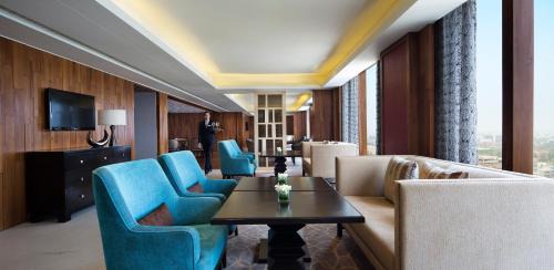 Whitefield Hotel | Elegant Bengaluru Marriott Hotel Whitefield with Pool & Spa