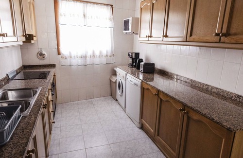 Benicassim Ski Chalet | Benicàssim Escape: Just Moments from the Beach & Spa