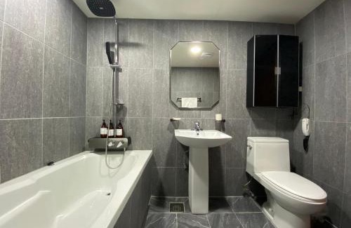 Jung-gu Hotel | Comfortable Stay at Benikea Daelim Hotel with Great Amenities