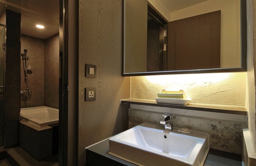 Gyeongju Hotel | Eco-Friendly Retreat at Benikea Swiss Rosen Hotel