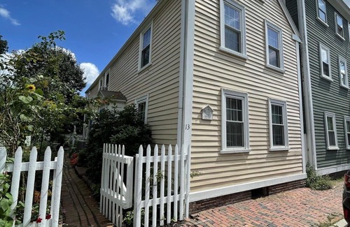Salem Apartment | Cozy Benjamin Crombie Suite: Pet-Friendly Comfort Awaits