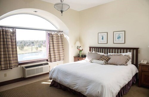 Ashfield-Colborne-Wawanosh Hotel | Relax at Benmiller Inn & Spa: Pool, Restaurant & Eco-Friendly