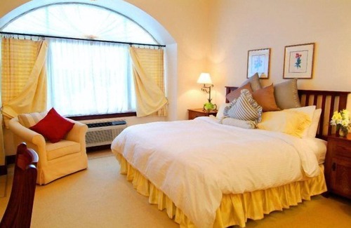 Ashfield-Colborne-Wawanosh Hotel | Relax at Benmiller Inn & Spa: Pool, Restaurant & Eco-Friendly