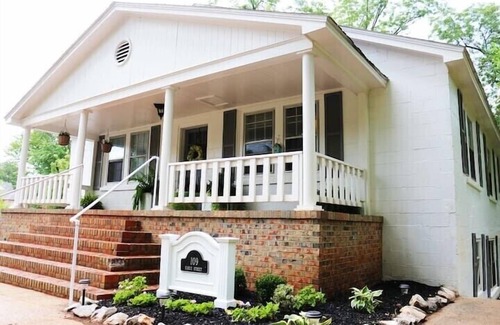Marion House | Explore Bennett Suites in a Historic Small Town - Rated 9.8