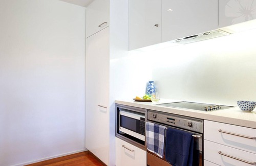 Hawks Nest Apartment | Bennett’s by the Beach: Oceanfront Oasis with Direct Access