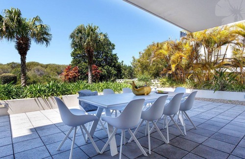 Hawks Nest Apartment | Bennett’s by the Beach: Oceanfront Oasis with Direct Access