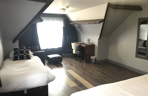 Long Eaton Hotel | Discover Bennetts Hotel: Rated 8.2 with Family-Friendly Amenities