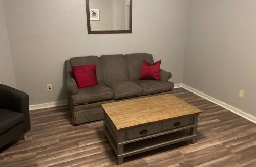 Bennington Apartment | Budget-Friendly Stay at Bennington for Your Next Getaway
