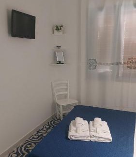 Macari Bed & Breakfast | Relax at Benvenuti al Sud B&B with Oceanfront Amenities