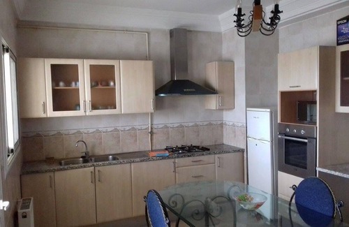 Cite El Khadra Apartment | Discover Benzineb Immo Cité Khadra: Family-Friendly Stay