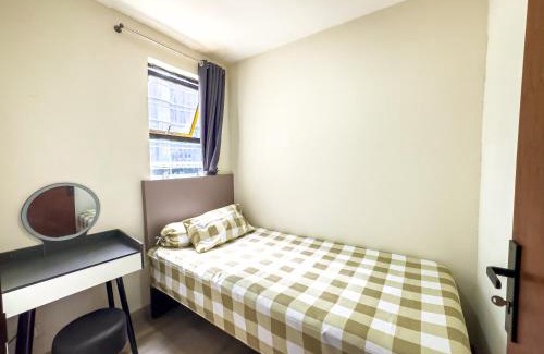 Old Jakarta Apartment | Cozy Beranda Istirahat 2BR with Pool in Laguna Pluit