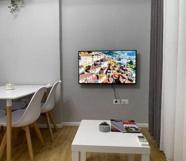 Berat Apartment | Family-Friendly Beratinus Apartment - Guest Rated 9.8/10