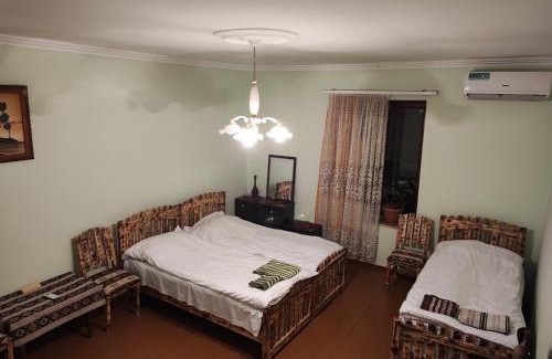 Berdavan House | Pet Friendly Berdavan Guesthouse: Rated 10/10 for Comfort