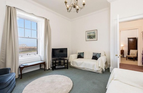 North Berwick House | Discover Beresford Cottage – Guest Rated 9/10 Experience