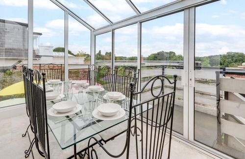 Martlesham Heath Apartment | Beresford House - Three Bedroom Apartment, Sleeps 7