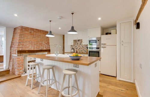 Martlesham Heath Apartment | Beresford House - Three Bedroom Apartment, Sleeps 7