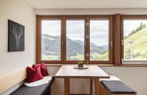 Faschina Apartment | Family-Friendly Berg Aparts Faschina: Perfect for Pets