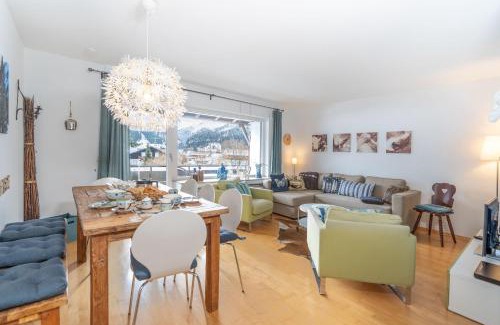 Niederdorf Apartment | Family-Friendly Stays at Berg Hotel for Memorable Getaways