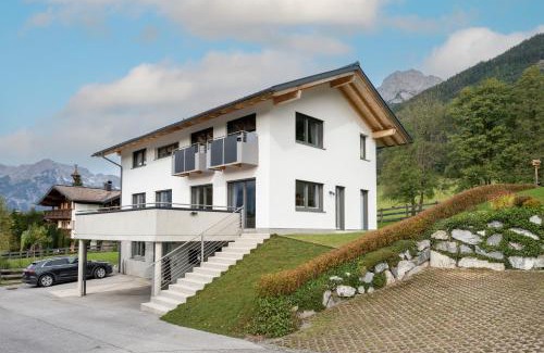 Pfarrwerfen Apartment | Family-Friendly Berg&Selig Apartment with Hot Tub & High Rating