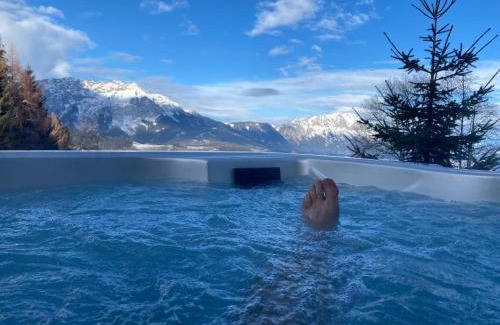 Pruggern Ski Chalet | Discover Bergchalet Dein Paradies: 4-Star Pet-Friendly Retreat