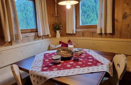 Moso in Passiria Villa | Pet-Friendly Retreat at Bergchalet Englhof - Rated 10/10