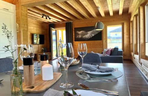 Schladming House | Experience Bergchalet Raffalt: Family-Friendly Retreat with Hot Tub