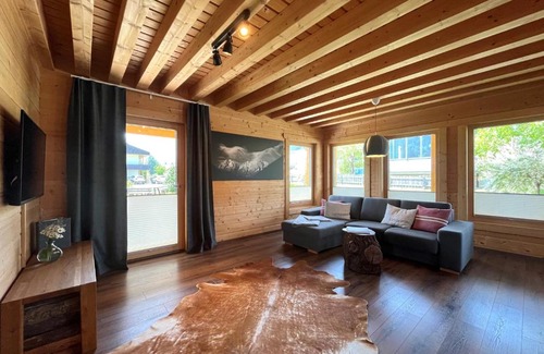 Schladming House | Experience Bergchalet Raffalt: Family-Friendly Retreat with Hot Tub