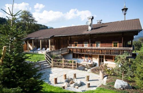 Reith im Alpbachtal Ski Chalet | Experience Comfort at Bergchalet Rauchenhof: 4-Star Haven