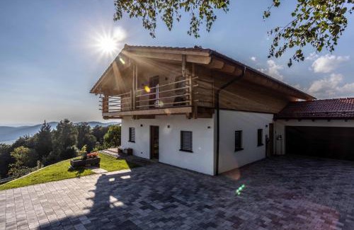 Grainet Ski Chalet | Experience BergChaletWeitblick: Oceanfront Bliss & Relaxation