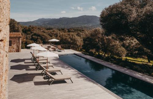 Serra-di-Ferro Villa | Elegant Bergerie de luxe Pietra Rossa with Ocean Views