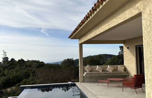 Sari-Solenzara House | Bergerie Ernestu: Sea View & Heated Pool Retreat