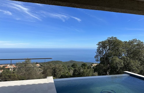 Sari-Solenzara House | Bergerie Ernestu: Sea View & Heated Pool Retreat