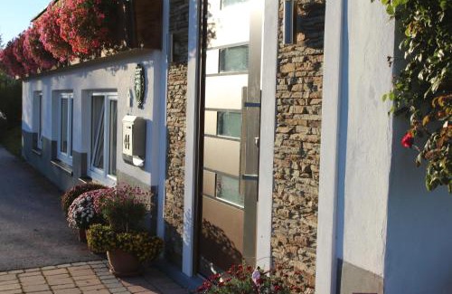 Ramsau am Dachstein Bed & Breakfast | Experience Comfort at Bergführerhaus with Ocean Views & Spa