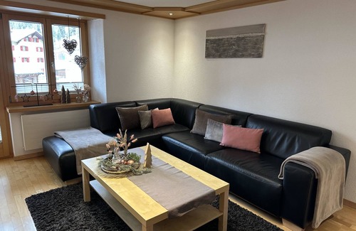 Saas Grund Apartment | Experience Bergfreude: Top-Rated Spa & Family-Friendly Stay