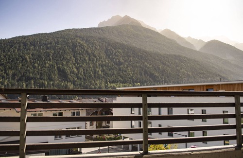 Medraz Apartment | Experience Bergfried: Design Apartment with Scenic Views