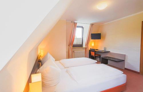 Staffelstein Hotel | Pet-Friendly Berggasthof Banzer Wald with Breakfast Included