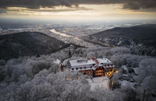 Altstadt Hotel | Discover Berggasthof Königstuhl: Pet-Friendly Retreat