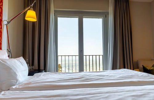 Altstadt Hotel | Cozy Berggasthof Königstuhl with Spa and Family Amenities