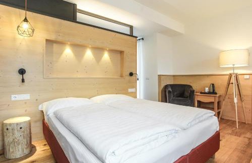 Montagna Hotel | Discover Berggasthof Locanda Alpina Dorfner: Pet-Friendly Retreat
