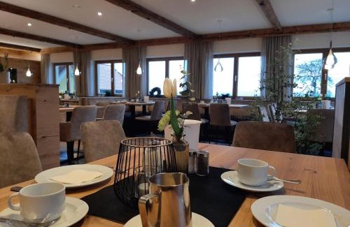 Patersdorf Hotel | Top-Rated Berggasthof Schön: Wheelchair Accessible & Breakfast