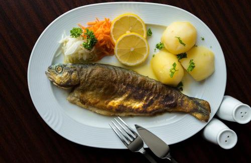 Blankenburg House | Cozy Berggasthof Ziegenkopf: Pet-Friendly & Breakfast Included