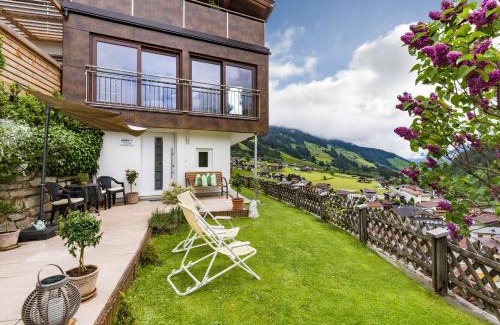 Vorderlanersbach Apartment | Exceptional Berghäusl: Family-Friendly Retreat with Kitchen