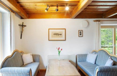 Neuschoenau House | Pet-Friendly Getaway at Berghütte Waldhäuser Resort