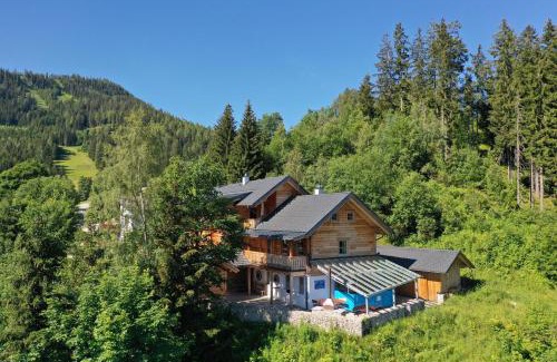 Michaelerberg-Pruggern Apartment | Experience Berghüttn Pruggern: 4-Star Spa Retreat
